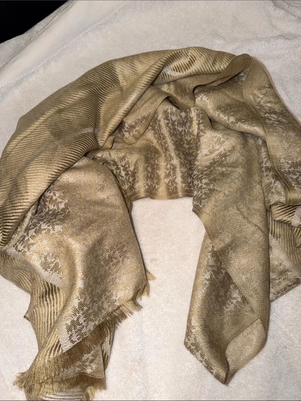 Michael Kors NWT Metallic Gold Ivory Jacquard Logo Scarf Wrap Shawl NWT 25”x84”